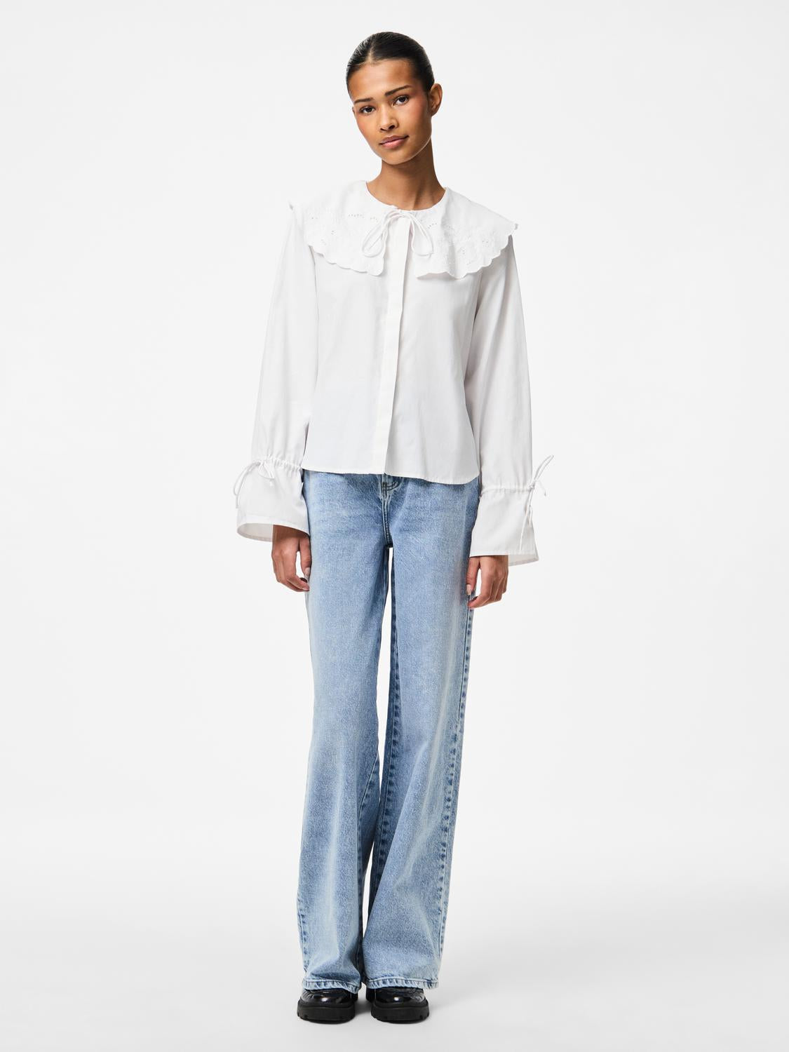 model_shot-front_full